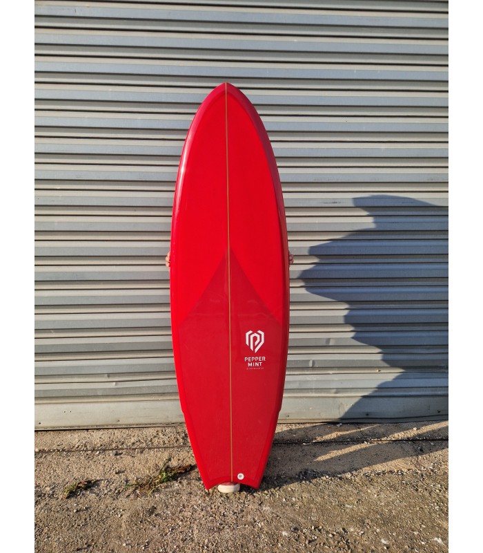 Tabla de surf en resina tintatda Peppermint Surfboards Half Moon 5'11 Raspberry