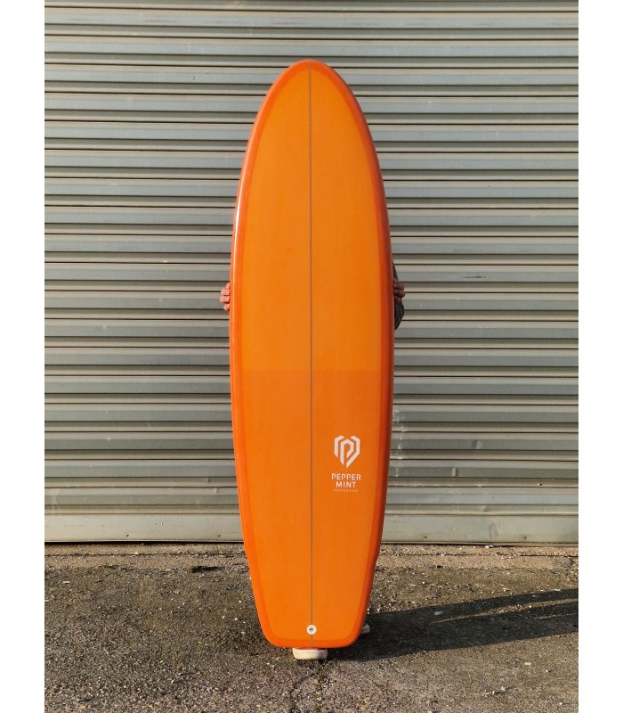 Tabla de surf en resina tintatda Peppermint Surfboards Mini Muffin 6'2 Papaya