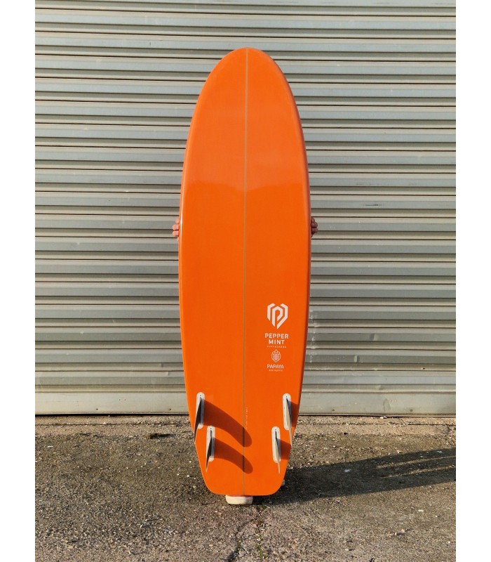 Tabla de surf en resina tintatda Peppermint Surfboards Mini Muffin 6'2 Papaya