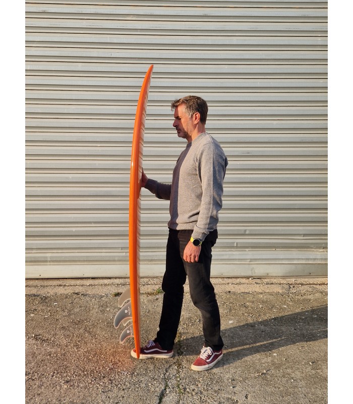 Tabla de surf en resina tintatda Peppermint Surfboards Mini Muffin 6'2 Papaya