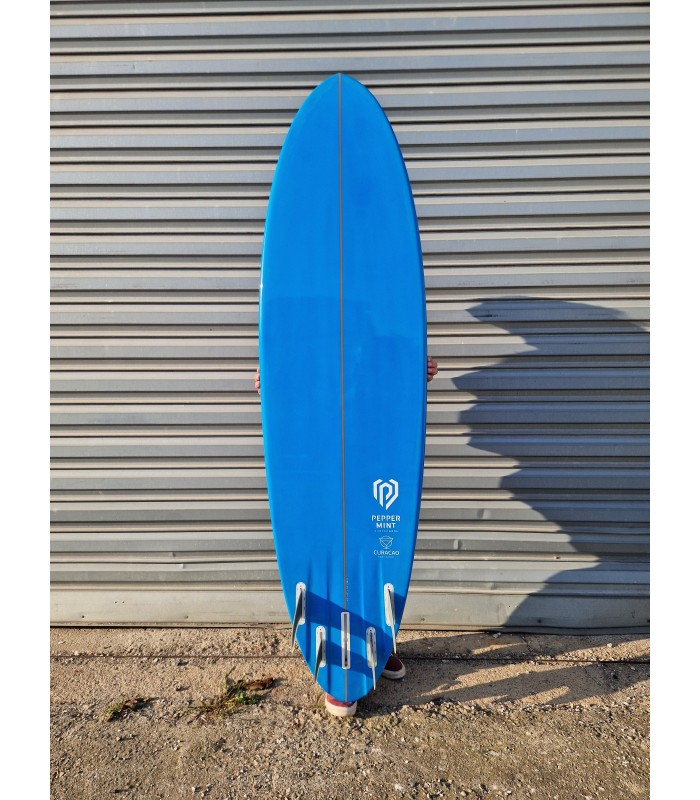 Tabla de surf en resina tintatda Peppermint Surfboards Peppermint Easy Short 7'0" Curaçao